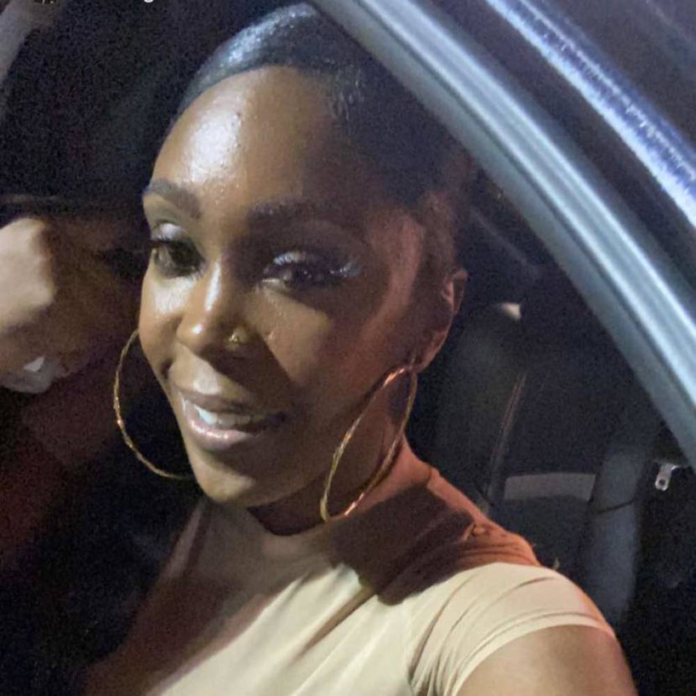 Meet your Posher, Dee